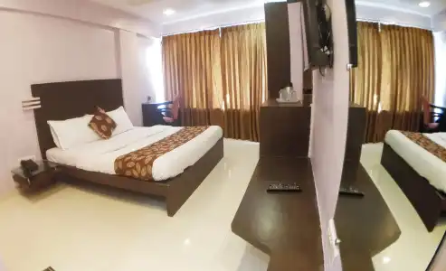 Kamran Residency - Near US Embassy - 5