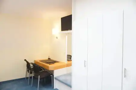Herdegen Rooms - Self Check-In - 6