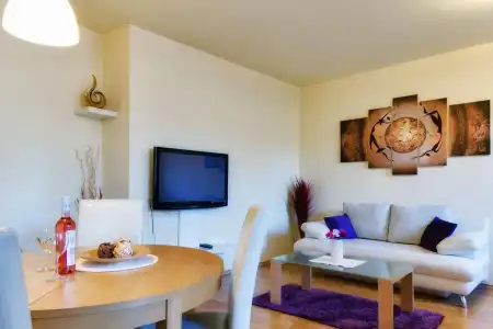Trendy Deluxe Apartments - 24