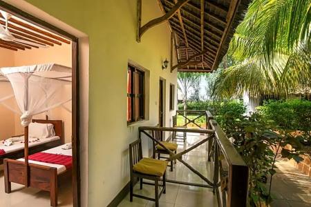 Amaan Beach Bungalows - 40