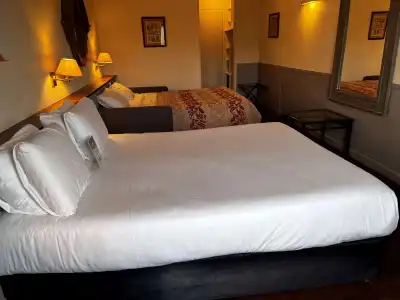 KYRIAD PRESTIGE BEAUNE - Le Panorama - 56