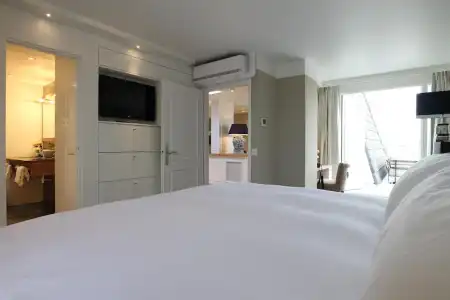 Golden Tulip Central - 137