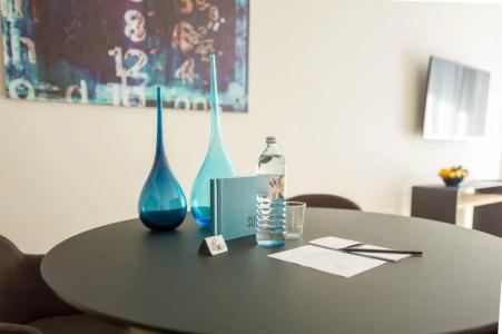 SUYTES Business Studios - 119