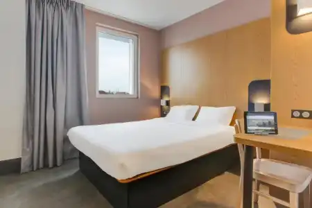 B&B Reims Centre Gare - 31