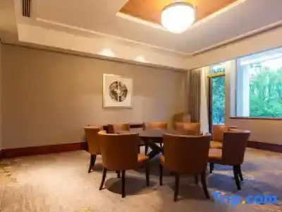 Jinji Lake Grand - 116