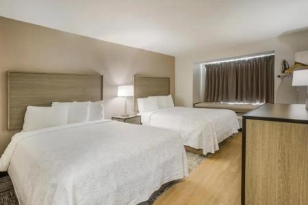 Red Roof Inn PLUS+ & Suites Savannah - I-95 - 44