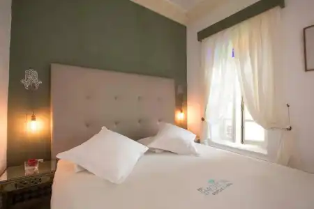 Riad  Emotion - 72