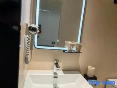 Hi Inn - 18