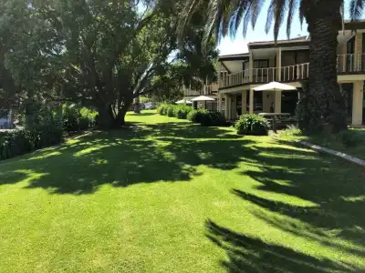 Half Moon Bay Motel - 50