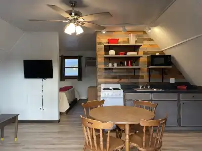 Calm Waters Cabin Resort - 50