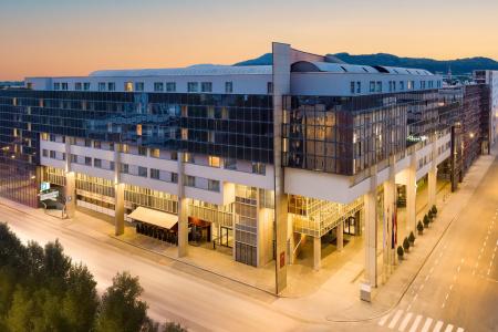 Radisson Blu & Conference Centre, - 39