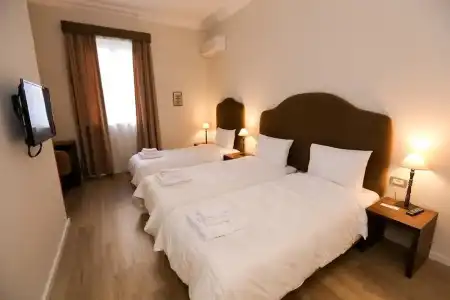 Hermes Tirana - 23