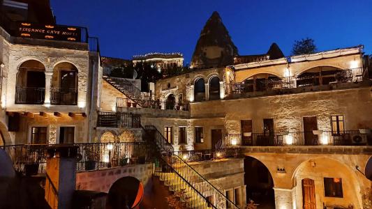 Elegance Cave Suites - 1