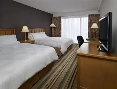 DoubleTree by Hilton Calgary North - 31