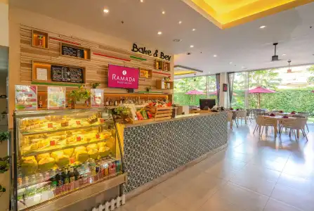 Ramada by Wyndham Phuket Deevana - 14