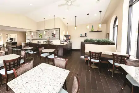 La Quinta Inn by Wyndham Sandusky near Cedar Point - 16