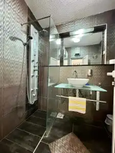 Sun Rose Apartments - 253