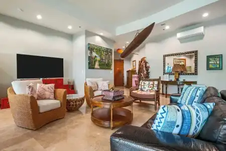 Luana Waikiki & Suites - 87