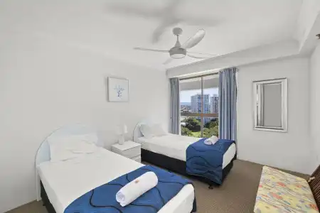 Gemini Court Holiday Apartments - 406