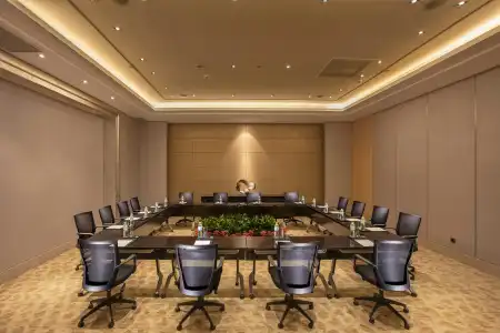 Hilton Wuhan Riverside - 16