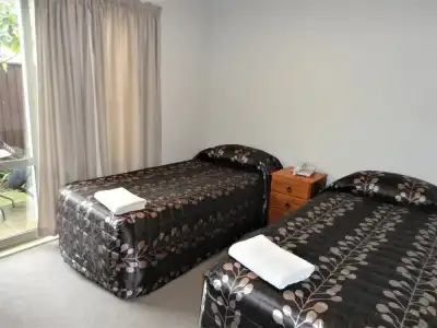 Bealey Avenue Motel - 32