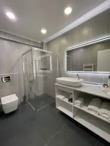On4 Rooms & Suites - 18