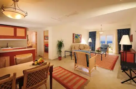 Marina Plaza, Tala Bay - 95