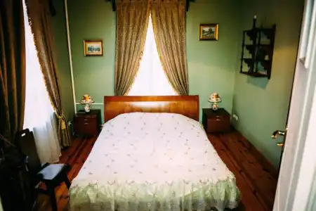 Antique House - 15
