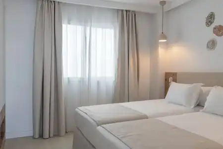 Suites Roc Portonova - 1