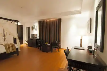 La Rose Suites - 167