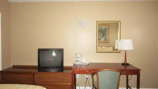 Village Inn & Suites - Sudbury - 1