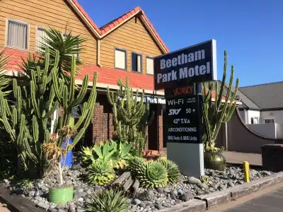Beetham Park Motel - 10