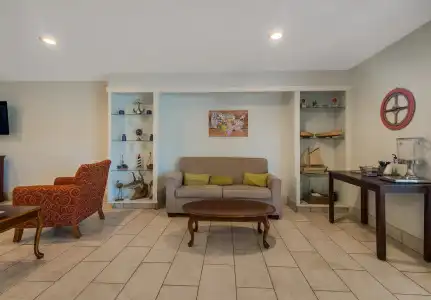 Econo Lodge Inn & Suites Fulton - Rockport - 5