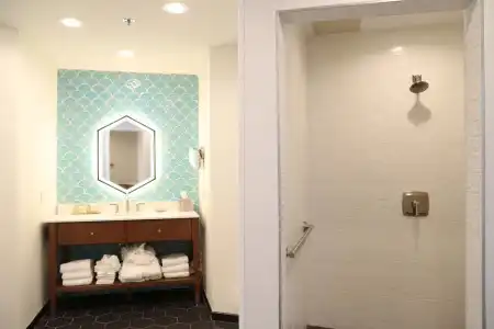 DoubleTree by Hilton Ocean City Oceanfront - 248