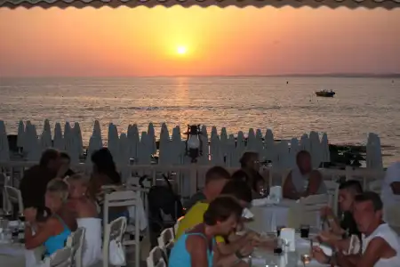 Can Garden Beach - 8