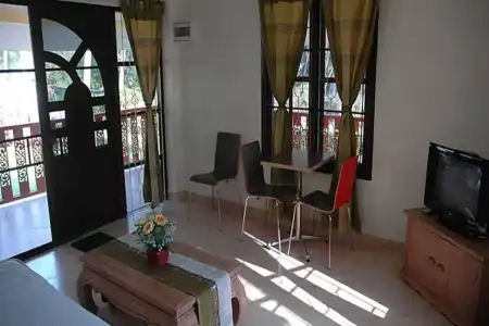 Apple Bungalows - 3