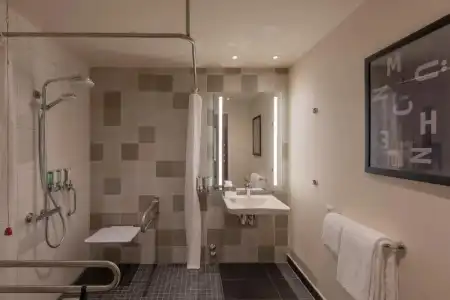 Hampton by Hilton Munich City North - 33