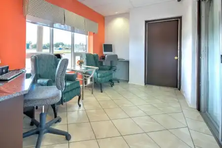 Motel 6 Lethbridge, AB - 6