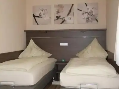 ApartChristine - 77
