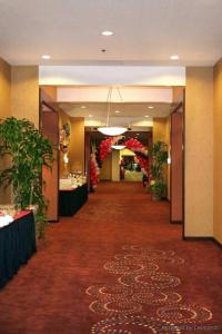DoubleTree by Hilton Bakersfield - 19