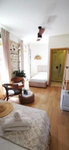 Bohemian Boutique Suites - 43