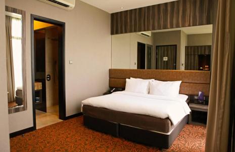 Aqueen Paya Lebar - 4