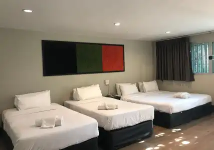 Paragon Inn - 2