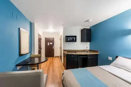Motel 6 Laredo, TX - Airport - 71