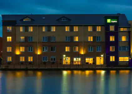 Holiday Inn Express Cardiff Bay by IHG - 24