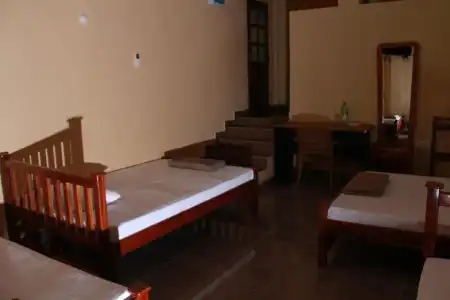 Anura Guest Inn - 19