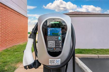 Comfort Inn & Suites Saint Louis Lafayette Square - 16