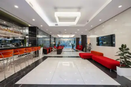 Silver Crown & Residence - 11