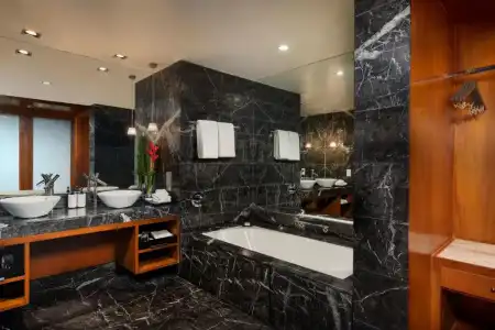 InterContinental Marine Drive Mumbai by IHG - 79