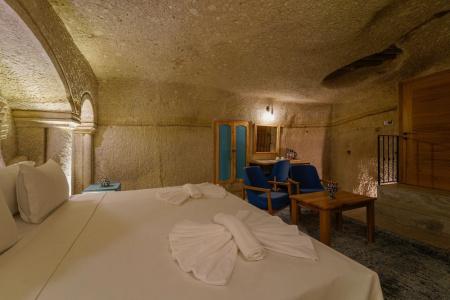 The Niche Cave - 184